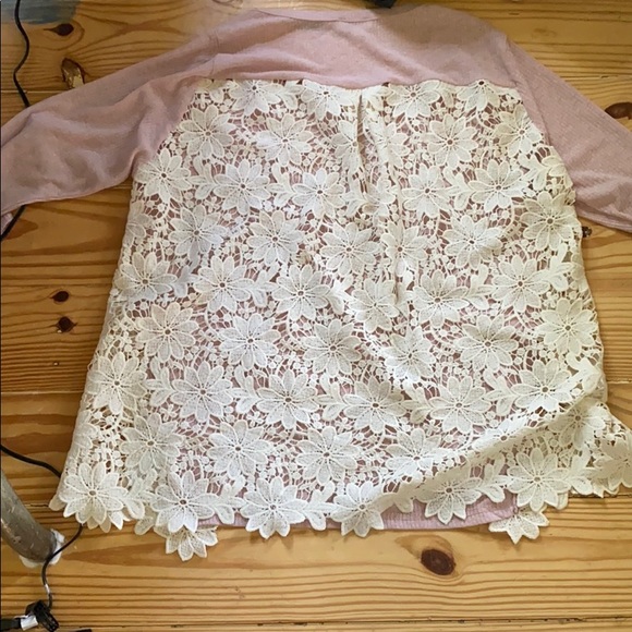 Pink half sleeve shirt with floral design - Picture 2 of 2